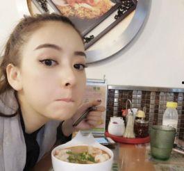 718黑瓜吃料反差女友,揭秘女友的隐藏魅力