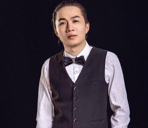 吕德华吃瓜爆料是真的吗,真相揭秘还是无稽之谈？