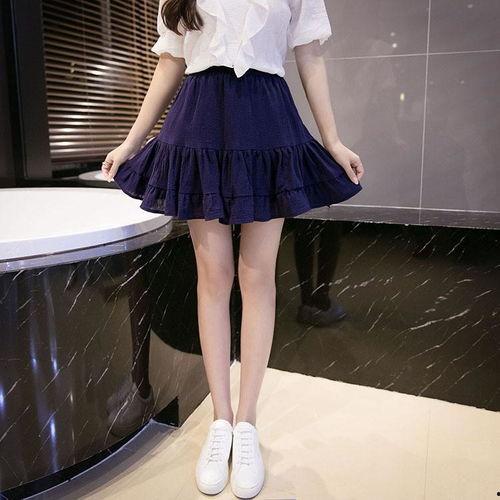 女人穿短裙图片大全,女性时尚短裙图片集锦