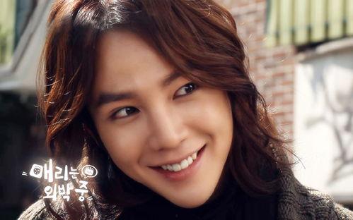 韩国男明星鸡凸起图,鸡凸起图引发热议