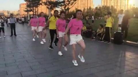 鬼步舞视频广场舞,活力四射的舞蹈盛宴