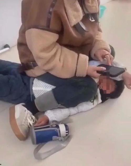 男孩被打屁股视频,男孩被打屁股引发社会关注