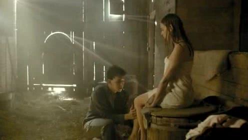 安琪床戏,激情演绎，情感交织的浪漫之夜