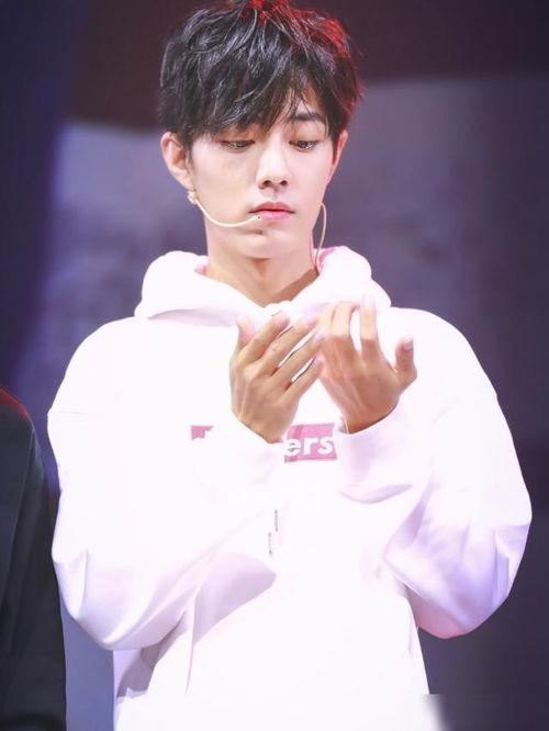 肖战八卦爆料吃瓜,揭秘娱乐圈最新八卦爆料