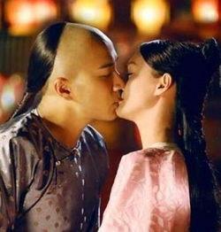 大叔明星床戏,激情演绎，情感纠葛