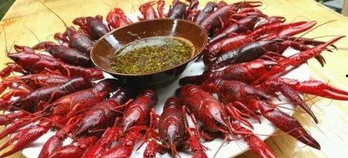 吃小龙虾视频,辣味十足！一起探秘小龙虾美食之旅