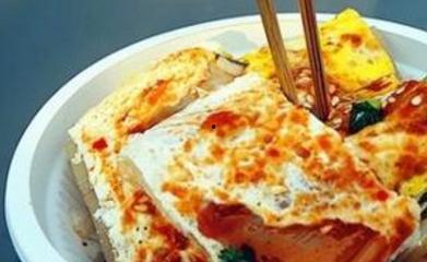 烤冷面视频,街头美食的诱惑之旅