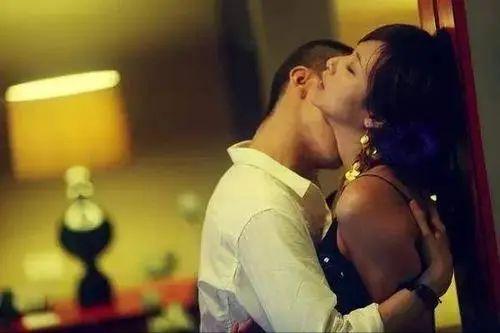 阎惜娇床戏吻戏,激情床戏吻戏背后的爱恨情仇