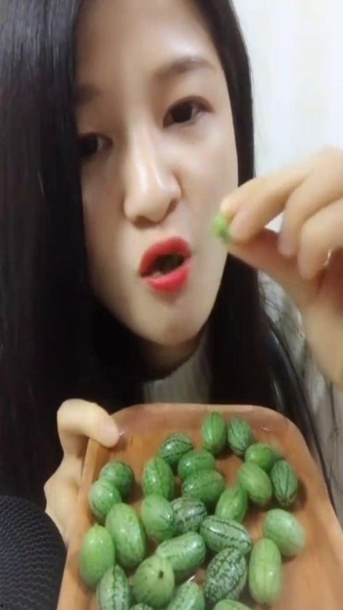 吃小瓜会黑吗会变黑吗女生,吃小瓜真的会导致女生变黑吗？