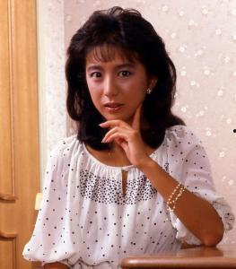 日本女优童,揭秘日本女优童成背后的魅力与争议