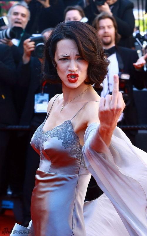 日本电影 走光,揭秘日本电影中的尴尬瞬间